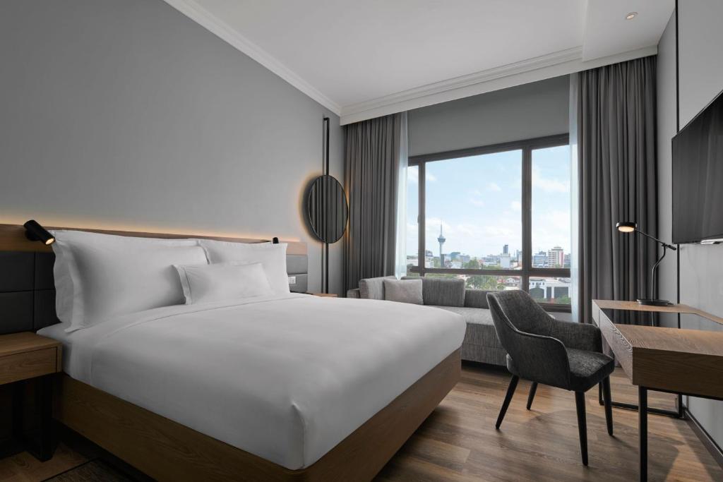 AC Hotel by Marriott Kuantan Room